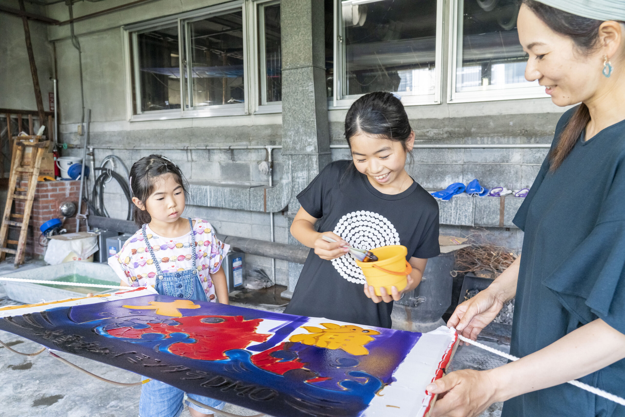 【旭川駅周辺・縁起良し！】近藤染工場でミニ大漁旗作り